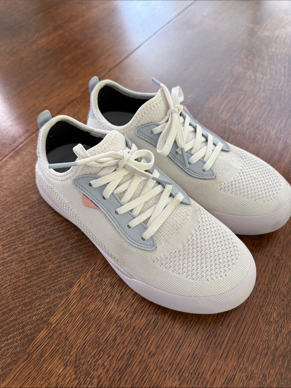 Vessi White Knit Sneakers with Light Gray Trim and Pink Accent